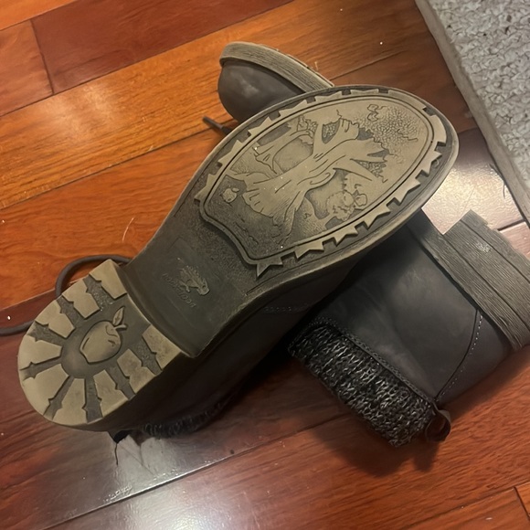 Booties - Picture 4 of 4